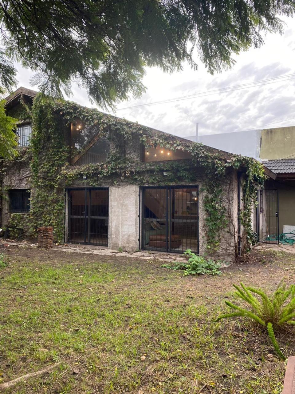 Casa Vivienda Familiar Ituzaingo Centro Parque * Ituzaingo (Buenos Aires)